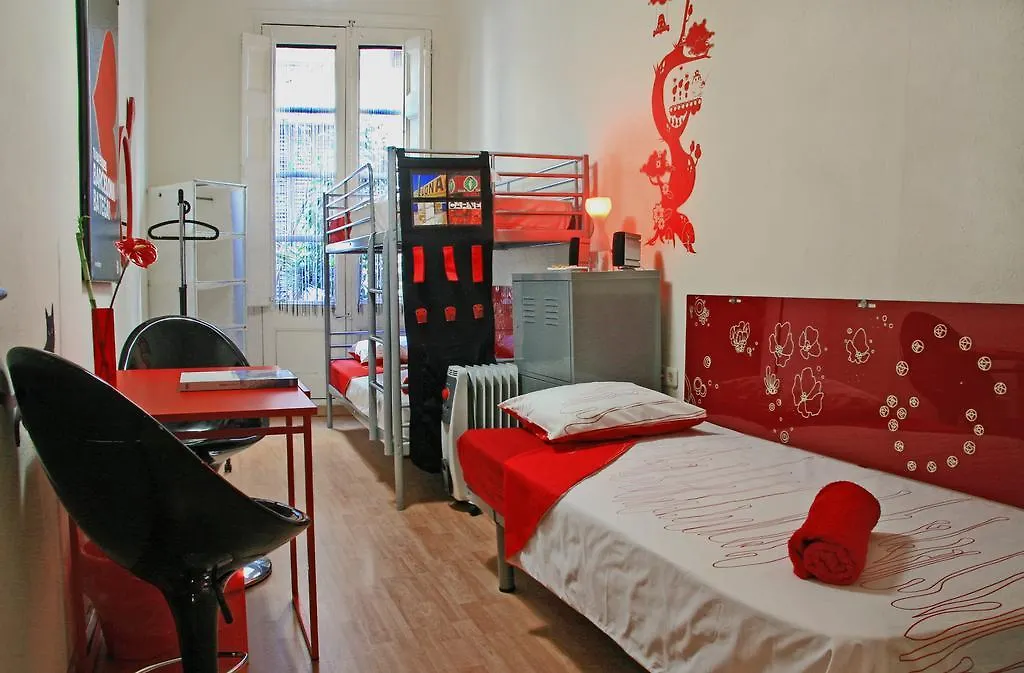 Poprooms Barcelona 3*,